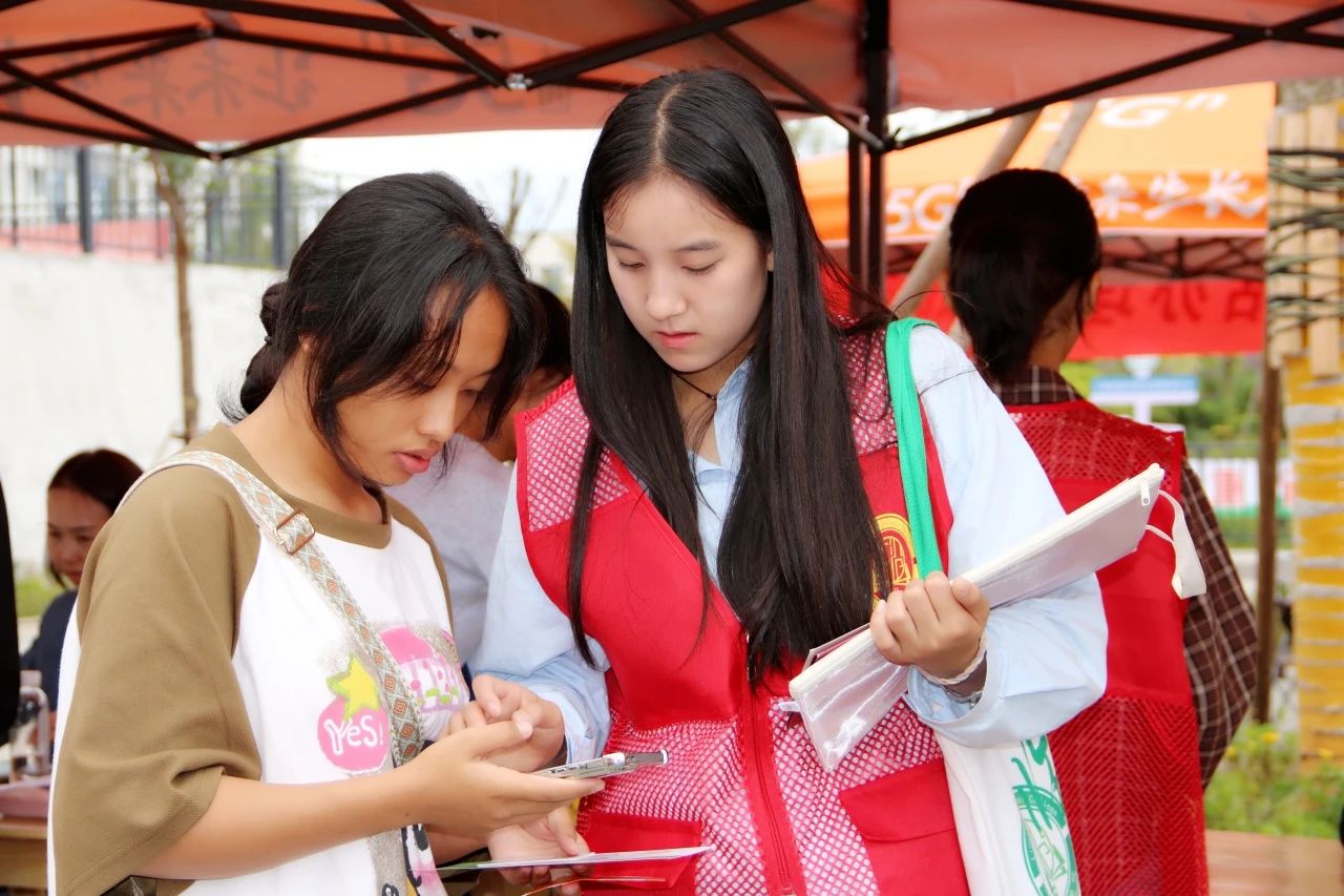 PP电子游戏网站迎来首届学子