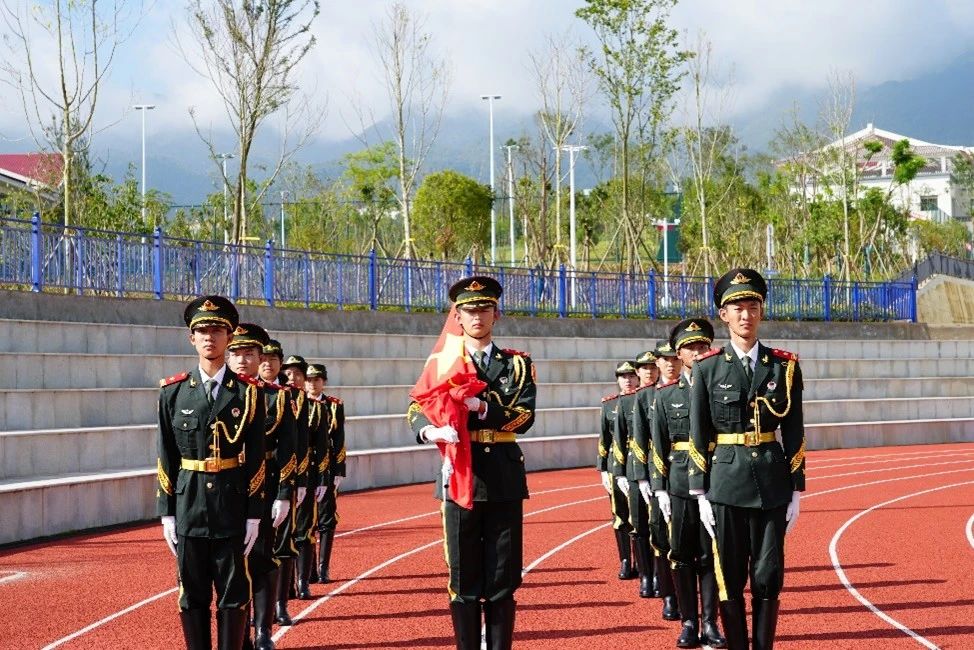 PP电子游戏网站举行周一升旗仪式